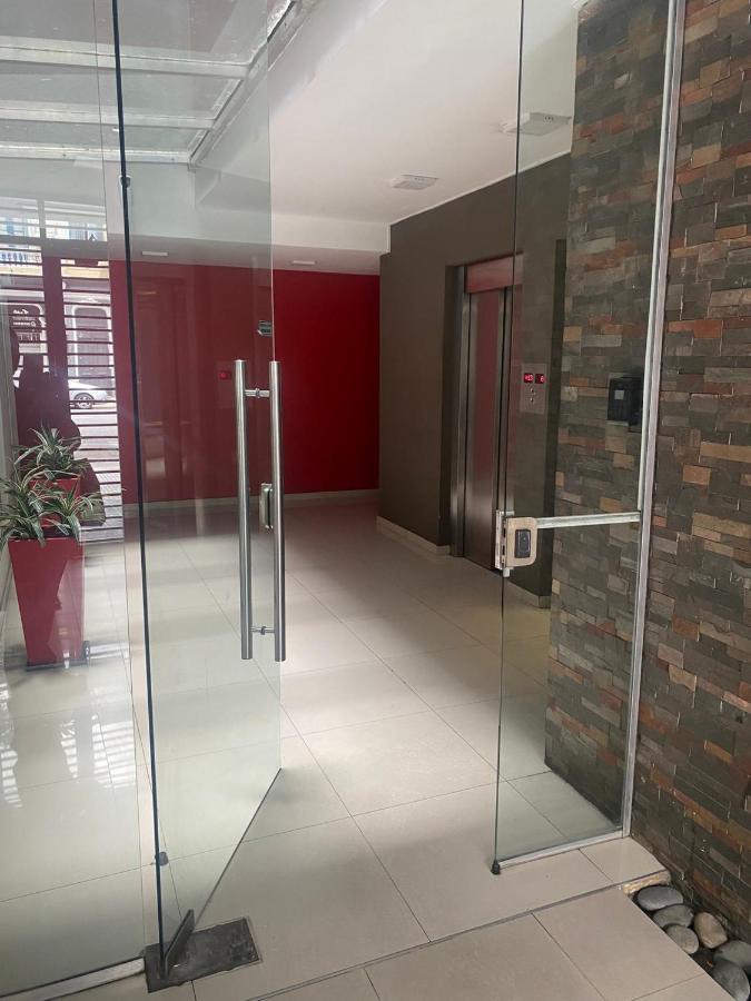 Avenida Corrientes Y Billinghurst A Metros De Abasto Shopping Буенос Айрес Екстериор снимка